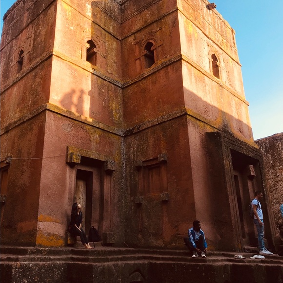 Meet your Posher, Priyanka - Picture 2 of 5